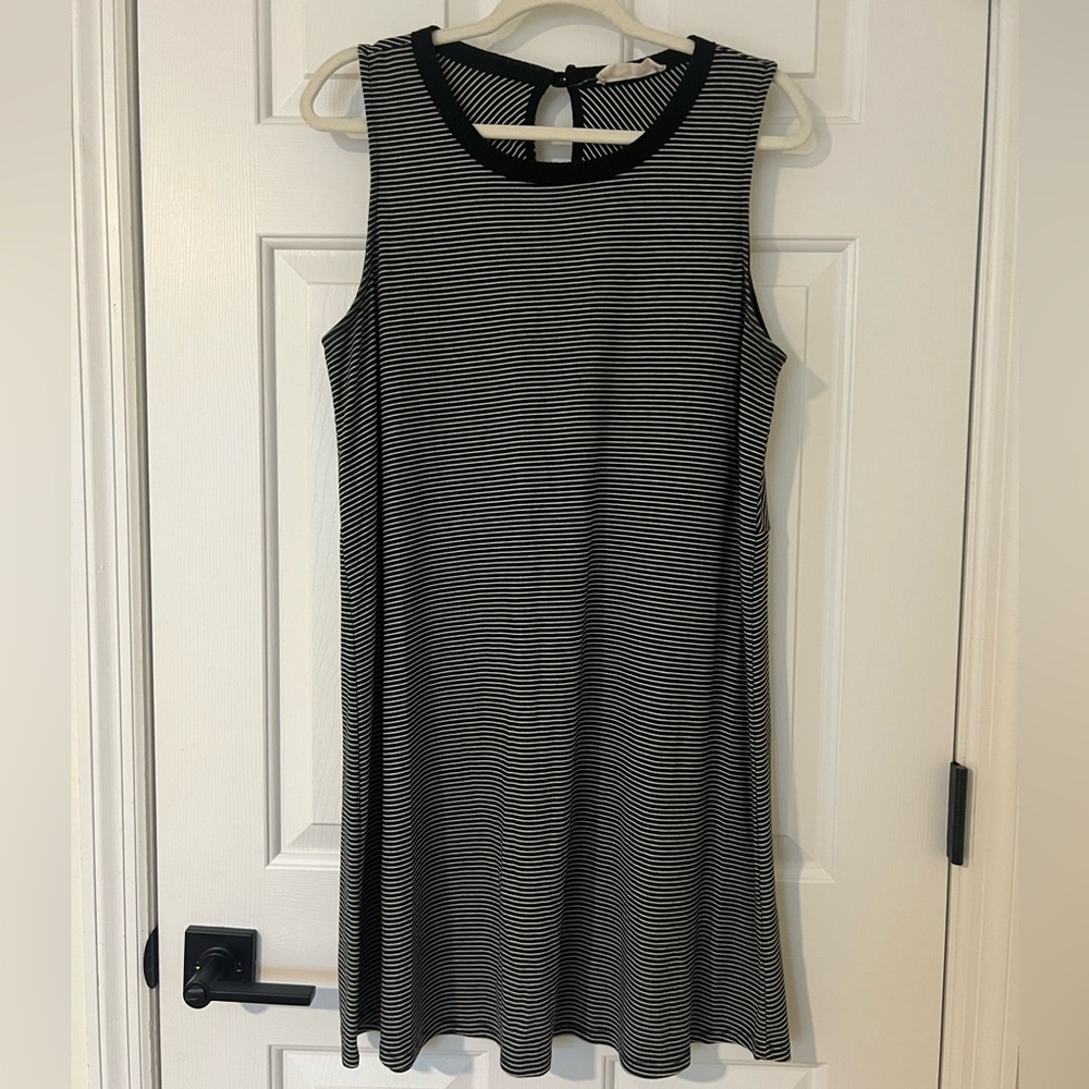 Chic Striped Black and White Midi Dress